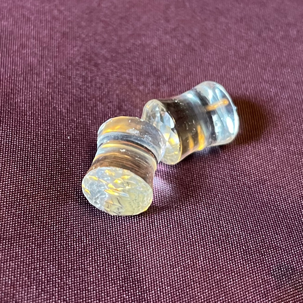 Crystal Clear Diamond Beveled 0 Gauge Plugs